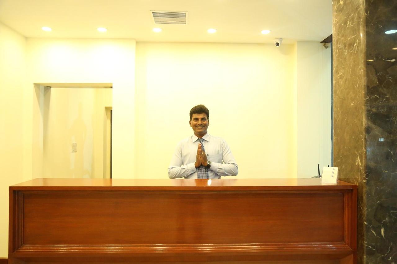 Hotel Sera Grand Chennai Bagian luar foto