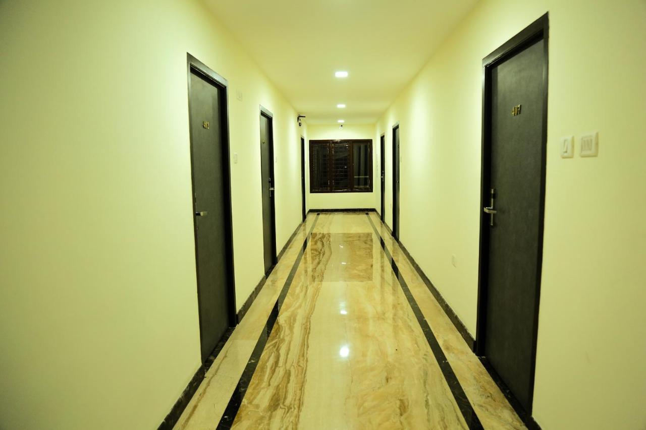 Hotel Sera Grand Chennai Bagian luar foto
